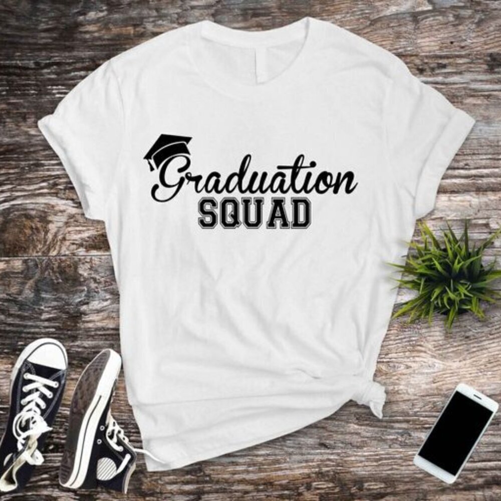 Family Graduate 2024 Celebration Gift Unisex T-Shirt